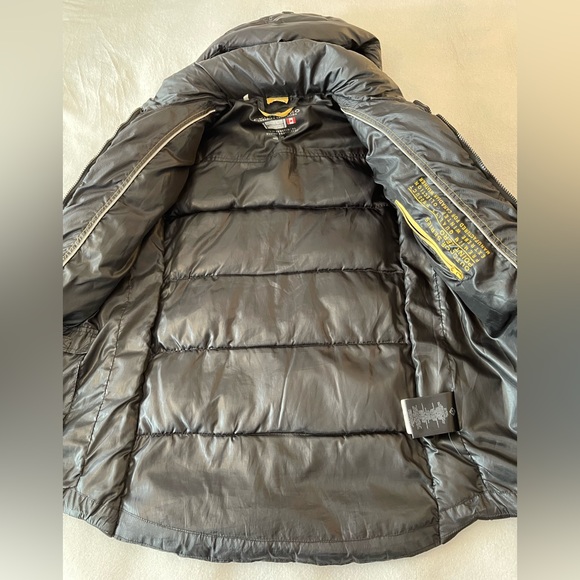 Unisex warm winter jacket sz S shows some signs of wear - see pictures. - Picture 7 of 8